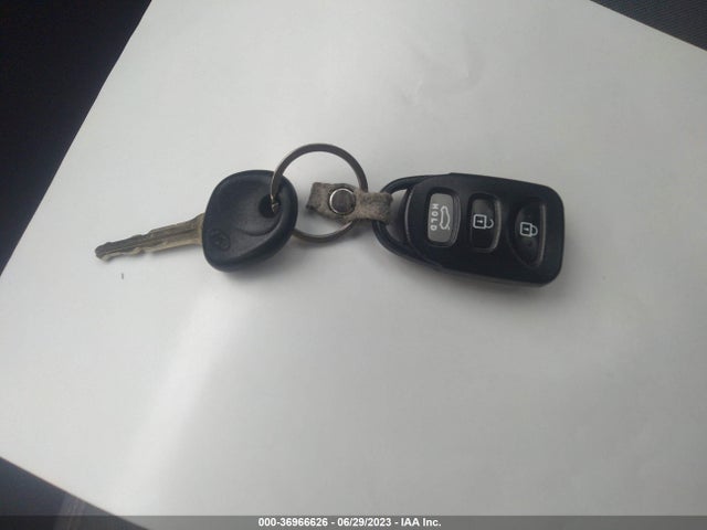 2012 HYUNDAI ELANTRA GLS VIN: 5NPDH4AE6CH078673