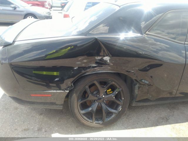 2C3CDZBG0FH711657 Dodge Challenger Sxt Plus