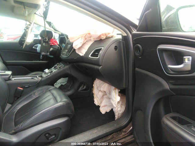 Chrysler 200 C 2015 1C3CCCCB8FN549609 Image 5