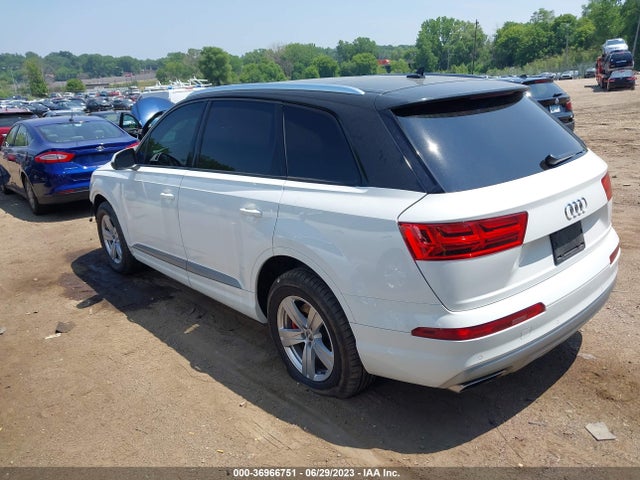 WA1LHAF77HD051221 Audi Q7 Premium Plus