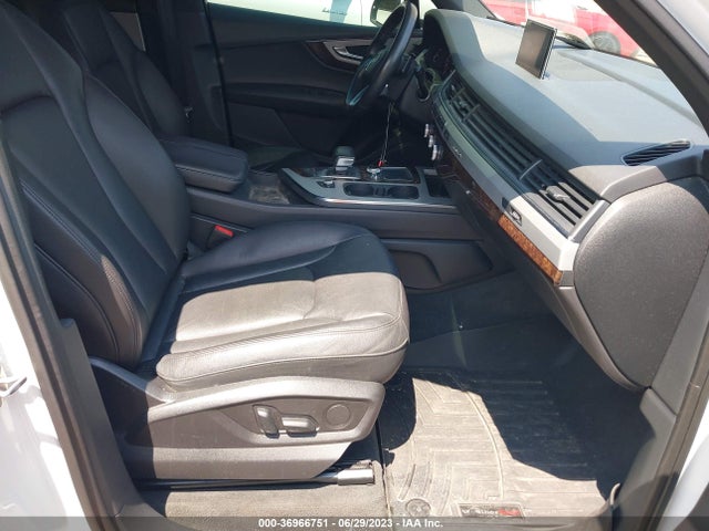 WA1LHAF77HD051221 Audi Q7 Premium Plus