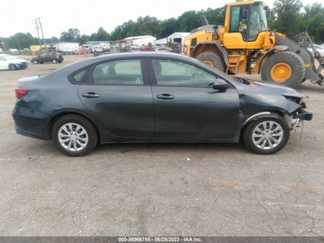 3KPF24AD2ME325131 KIA FORTE FE