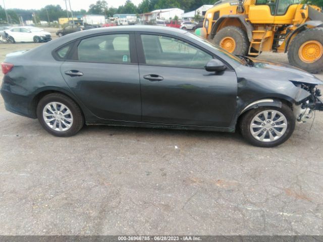3KPF24AD2ME325131 KIA FORTE FE