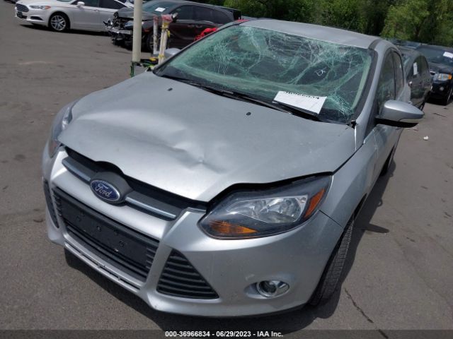 1FADP3N24EL460315 Ford Focus Titanium