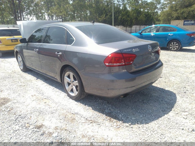 1VWAT7A35FC093826 Volkswagen Passat 1.8t Limited Edition