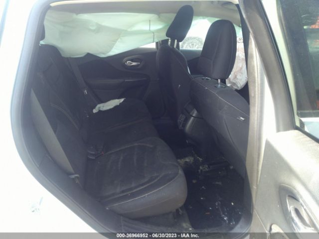 1C4PJMCS4GW121878 Jeep Cherokee Altitude