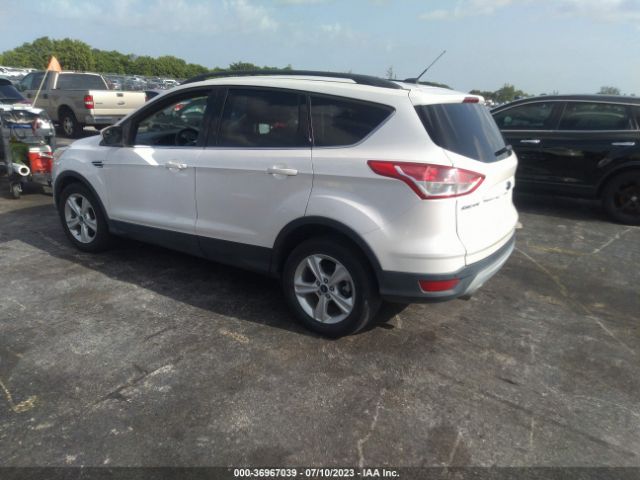 1FMCU0GX2FUC40152 Ford ESCAPE SE