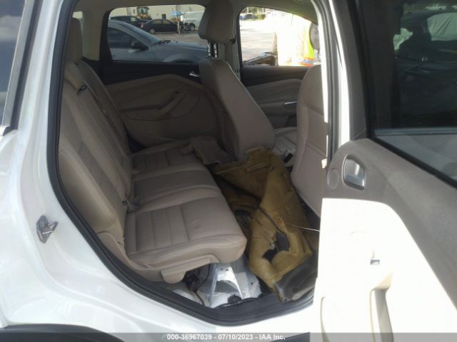 1FMCU0GX2FUC40152 Ford ESCAPE SE