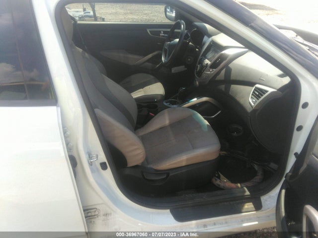 2013 HYUNDAI VELOSTER W/GRAY INT VIN: KMHTC6AD7DU106190