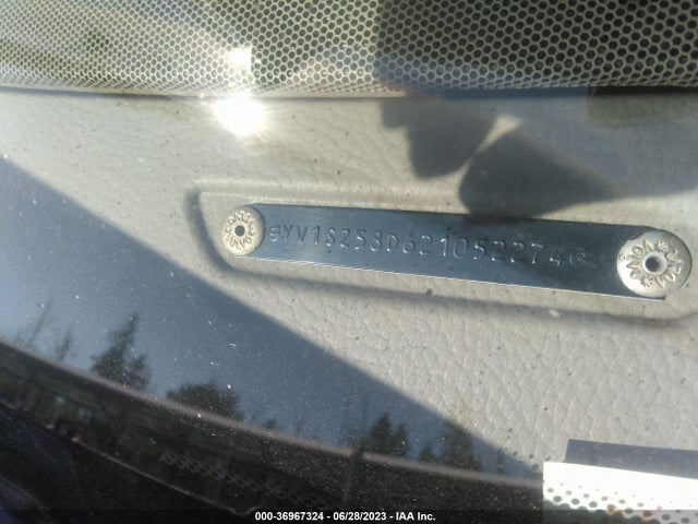 2002 VOLVO V70 VIN: YV1SZ58D621052274