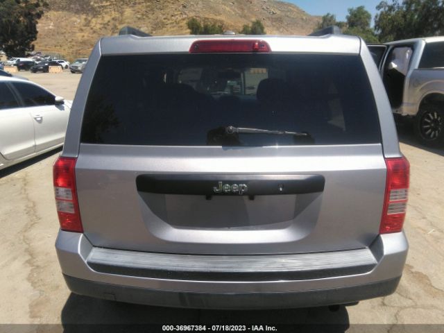1C4NJPBAXGD700113 Jeep Patriot Sport