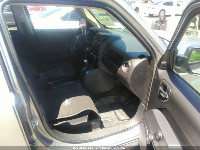 1C4NJPBAXGD700113 Jeep Patriot Sport