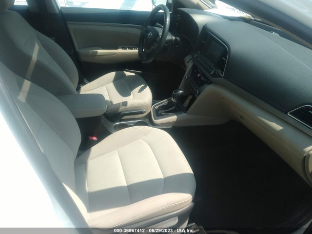 Hyundai Elantra Value Edition 2018 5NPD84LF4JH338345 Image 11