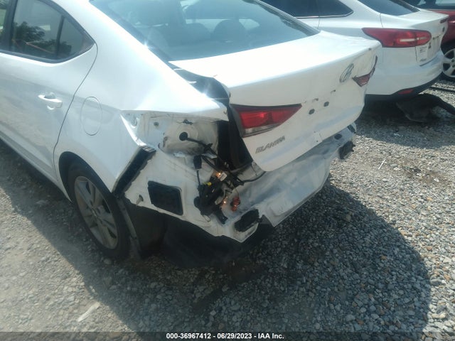 Hyundai Elantra Value Edition 2018 5NPD84LF4JH338345 Image 12