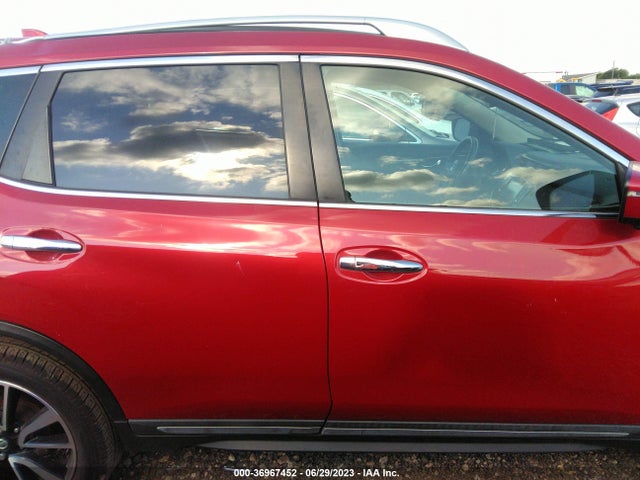 2017 NISSAN ROGUE SL VIN: 5N1AT2MV6HC859614