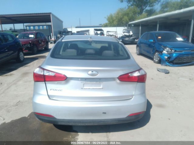 KNAFX4A6XF5256915 KIA FORTE LX