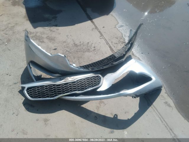 KNAFX4A6XF5256915 KIA FORTE LX