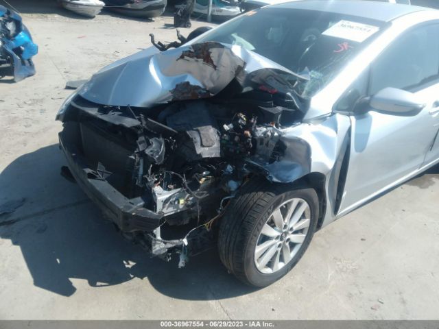 KNAFX4A6XF5256915 KIA FORTE LX