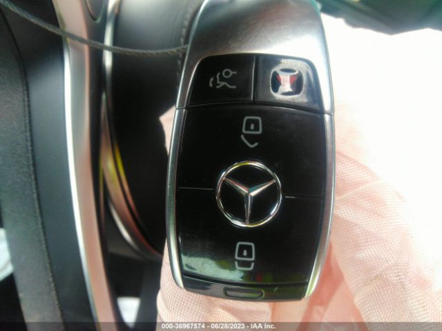 WDDUG8DB4KA459073 Mercedes-Benz S-class S 560