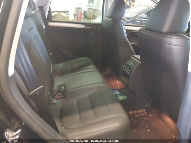 2017 Volkswagen Touareg, VIN: WVGEF7BP9HD006936