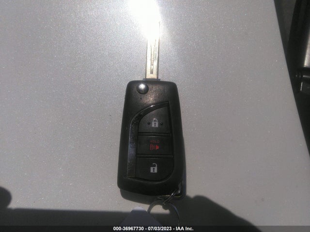 Toyota COROLLA IM 2017 JTNKARJE6HJ543200 Image 3