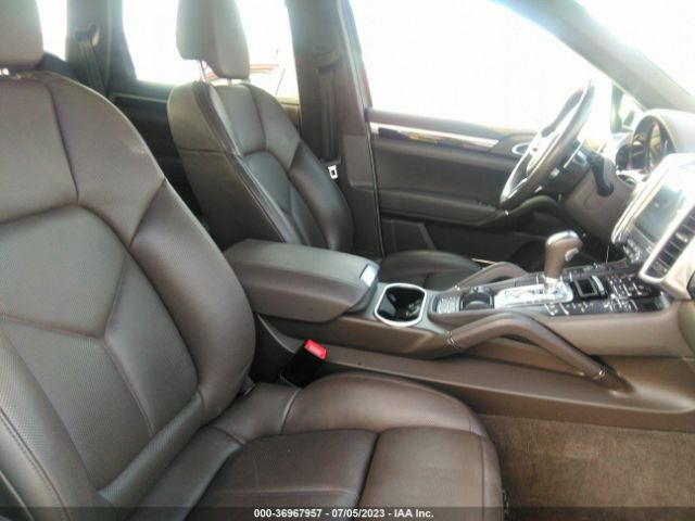 WP1AA2A20JKA02915 Porsche Cayenne