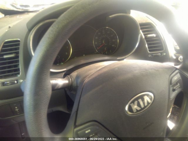KNAFK5A88H5676570 KIA Forte5 Lx