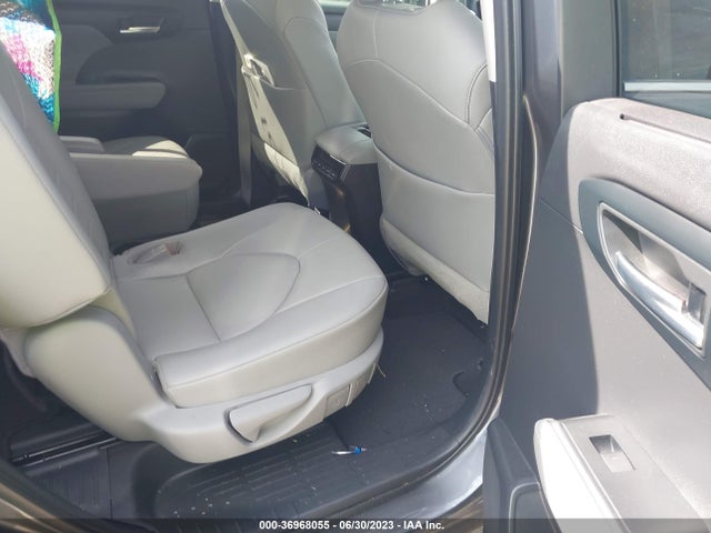 Toyota Highlander Xle 2021 5TDGZRAH0MS043513 Image 8