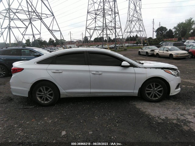 Hyundai SONATA SE 2017 5NPE24AF6HH444637 Image 14