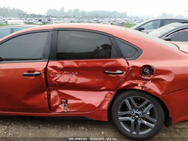3KPF34AD8ME264056 KIA Forte Gt-line