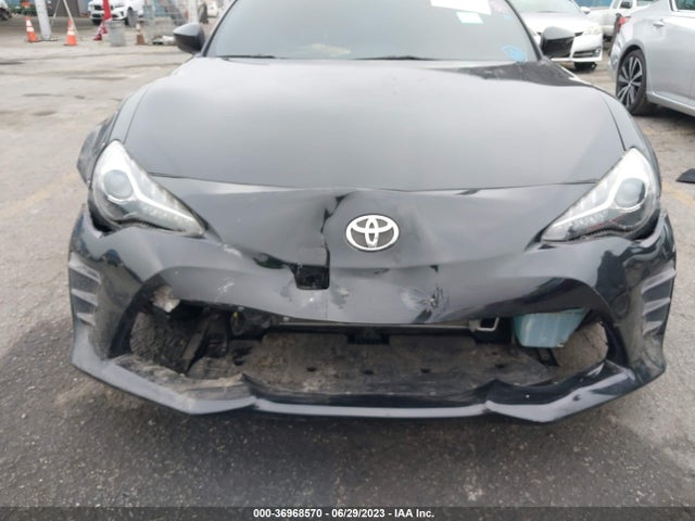 2018 Toyota 86, VIN: JF1ZNAA1XJ8701630
