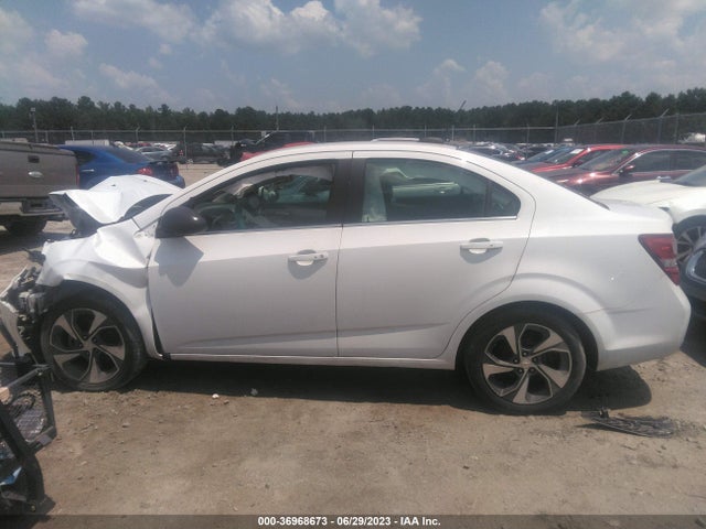 Chevrolet Sonic Premier 2018 1G1JF5SB3J4105567 Image 13