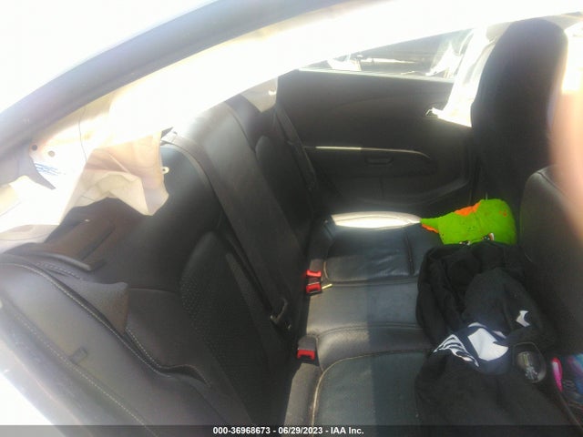 Chevrolet Sonic Premier 2018 1G1JF5SB3J4105567 Image 8