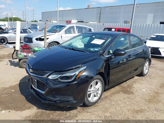 Chevrolet CRUZE LT 2018 1G1BE5SM6J7171487 Image 2