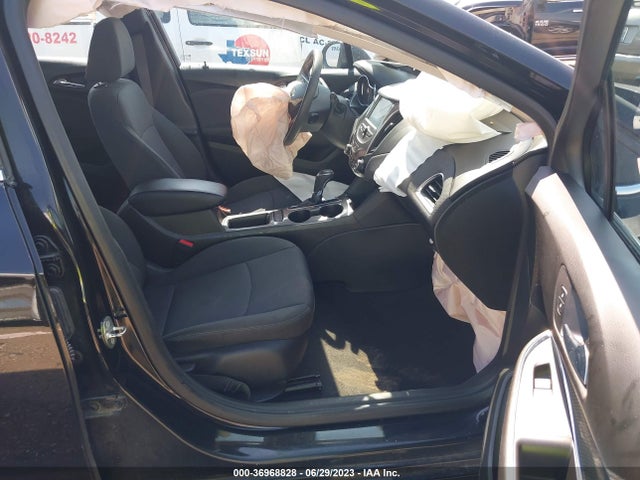 Chevrolet CRUZE LT 2018 1G1BE5SM6J7171487 Image 11