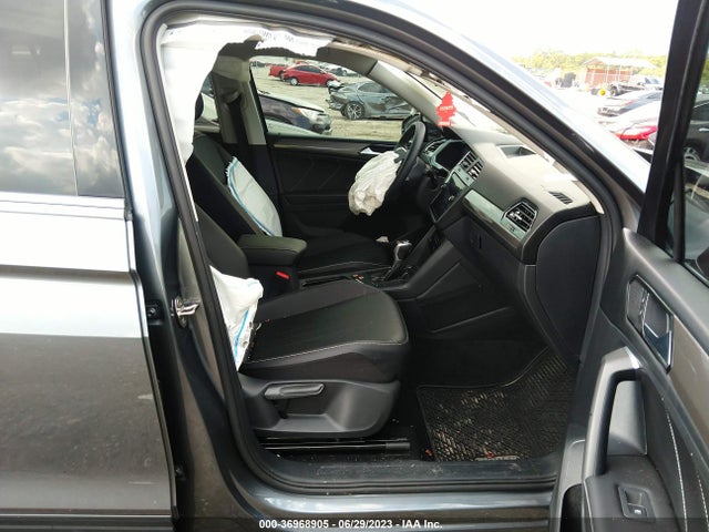 3VV3B7AX6NM175550 Volkswagen TIGUAN SE
