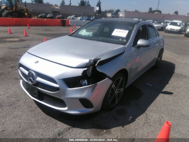 WDD3G4EB7KW012016 Mercedes-Benz A-class A 220