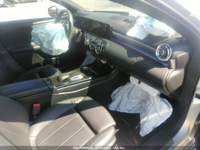 WDD3G4EB7KW012016 Mercedes-Benz A-class A 220