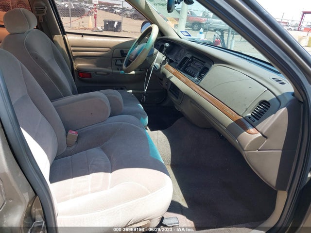 2001 FORD CROWN VICTORIA LX VIN: 2FAFP74W01X102341