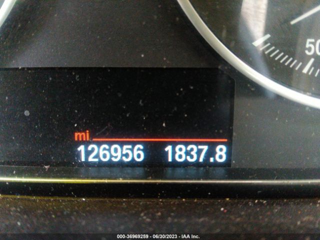 WBA8E1G35HNU16406 BMW 3 Series 320i
