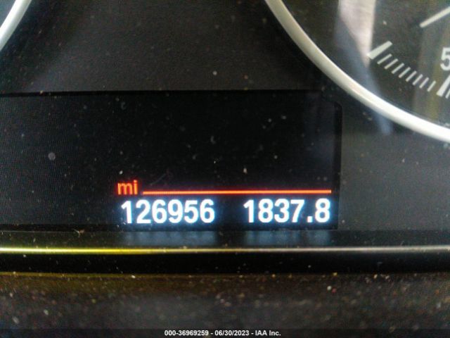 WBA8E1G35HNU16406 BMW 3 Series 320i