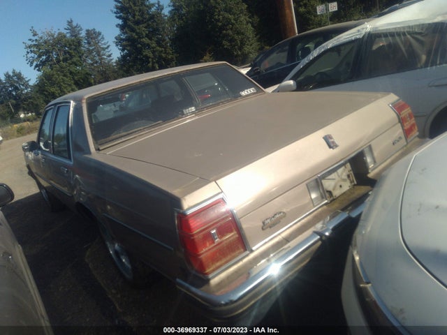 1983 OLDSMOBILE DELTA 88 ROYALE BROUGHAM VIN: 1G3AY69Y2DM925726
