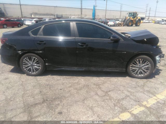 3KPF54AD7NE488981 KIA Forte Gt-line