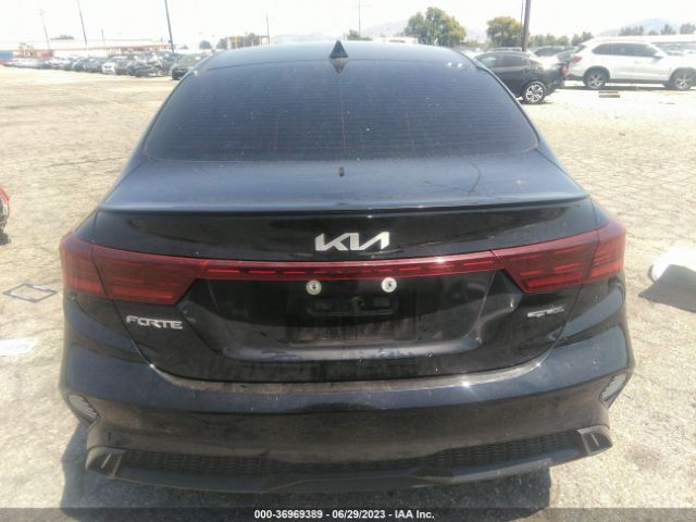 3KPF54AD7NE488981 KIA Forte Gt-line