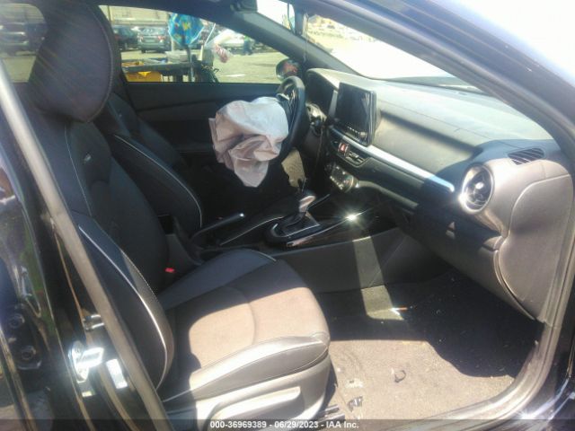 3KPF54AD7NE488981 KIA Forte Gt-line
