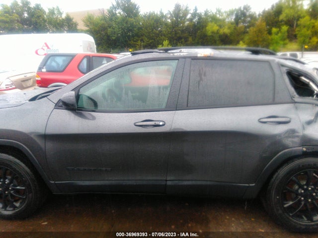 2023 Jeep Cherokee, VIN: 1C4PJMMBXPD113293