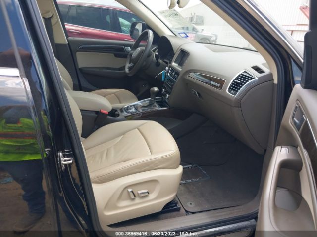 WA1LFAFP7EA083038 Audi Q5 Premium Plus