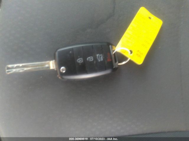 5XXGM4A79FG506438 KIA Optima Lx