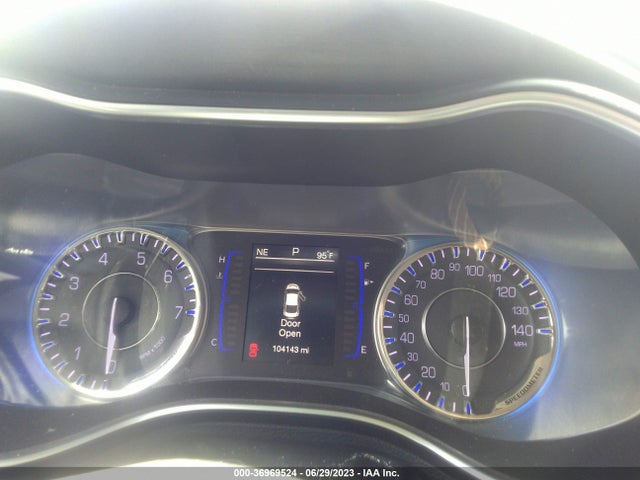 1C3CCCAB4GN178923 Chrysler 200 Limited