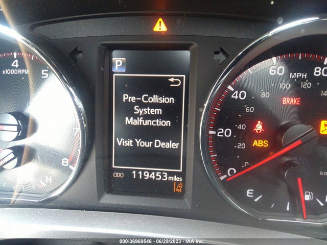 Toyota RAV4 SE 2018 JTMNFREV0JJ168794 Image 7